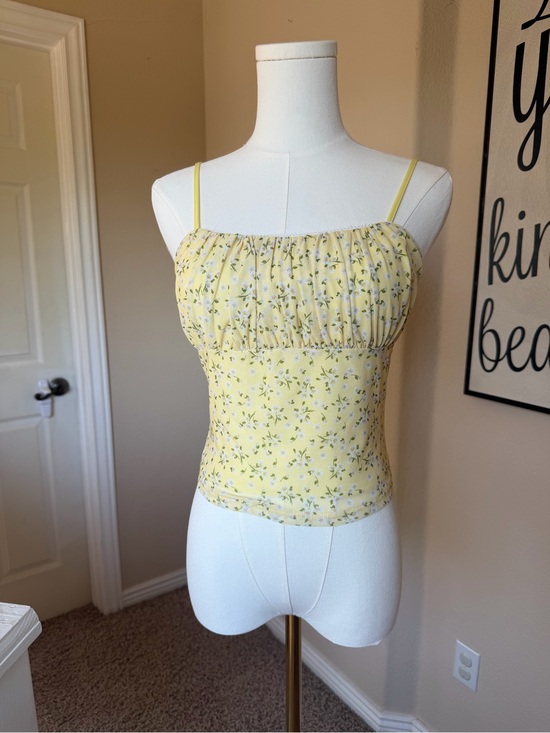 Birch And Stone Tops - Yellow Floral Ruched Cami Top Size S